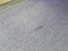 So entfernen Sie Teppichflecken mit Essig