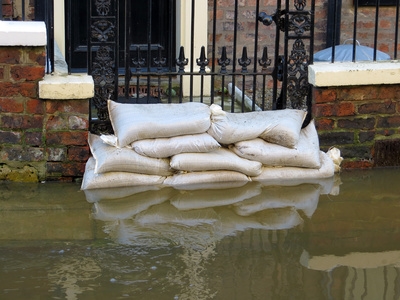 Come sand bag una casa per prevenire inondazioni