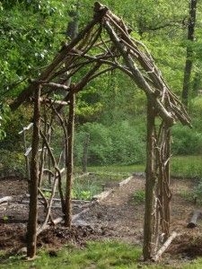 Comment construire un arbre de jardin à partir de branches et de branches