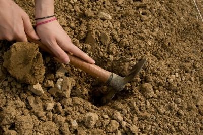 O solo de argila é ácido?