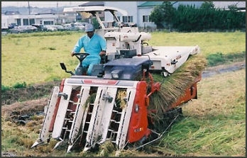 稲作に使用される機械と道具
