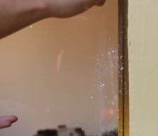 So entfernen Sie einen Wasserfleck aus Beton