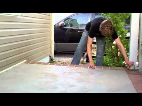 Comment imiter la pierre d'un plancher de béton extérieur