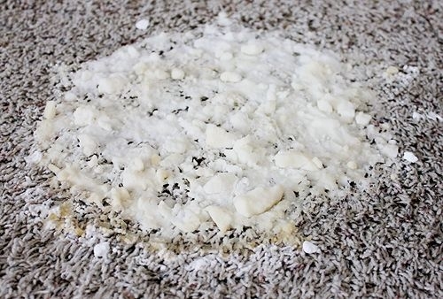 Comment sécher un tapis humide avec du bicarbonate de soude
