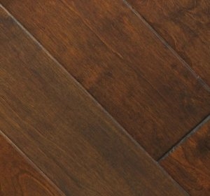 Finitura ossido di alluminio vs. Poliuretano su pavimenti in legno