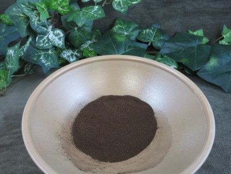Як зробити сухий порошок чорного волоського горіха