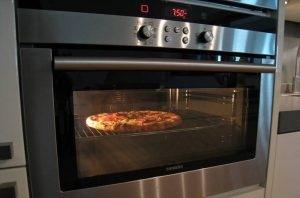 Hoe een Whirlpool zelfreinigende oven te stoppen