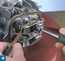 Cómo ajustar la holgura de la válvula en motores Briggs y Stratton