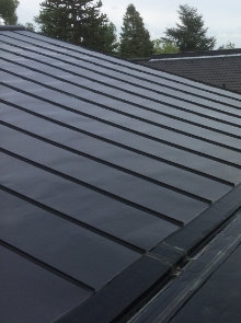 Wat zijn de kosten om het metalen dak op een schuur te vervangen?