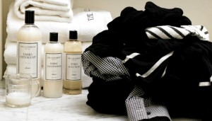 Πώς να αφαιρέσετε το τσίχλα που πλένονται σε ρούχα