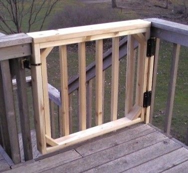 Cómo construir una puerta para una cubierta