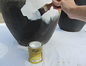 Làm thế nào để loại bỏ sơn từ đất nung