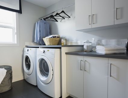 ¿Por qué el cuarto de lavado está caliente cuando la secadora está funcionando?