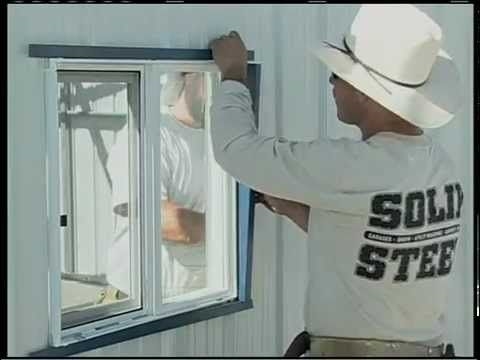 Jak nainstalovat okno do kovových dveří