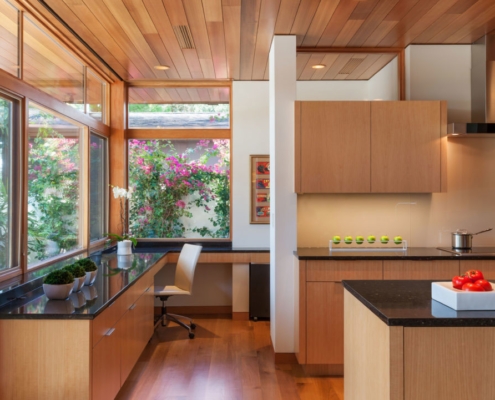 Jak zjistit, zda jsou vaše kuchyňské skříňky skutečným dřevem