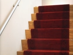 Come tagliare il tappeto per le scale