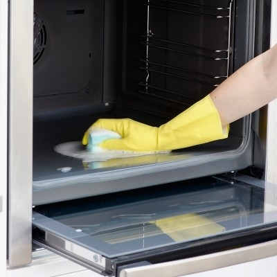 Come pulire un forno a convezione con un detergente per forno Easy-Off