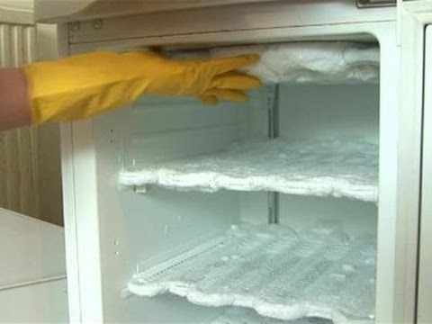 Cum să dezghețați un congelator care este închis