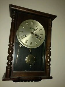 Hoe een Linden Clock in te stellen