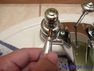 Jak mohu odebrat faucety Delta?
