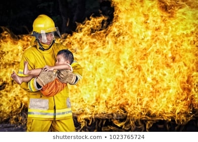 Jak uratować kogoś w płonącym budynku