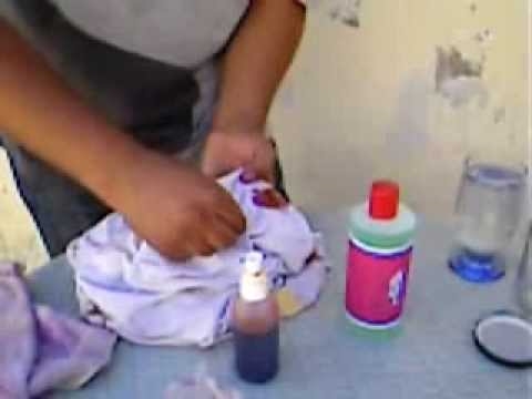 Como remover manchas de um blusão de nylon