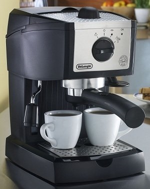 Cómo limpiar una máquina de café espresso DeLonghi EC155