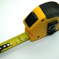 Cómo medir el pie lineal para gabinetes
