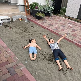 砂を固める方法