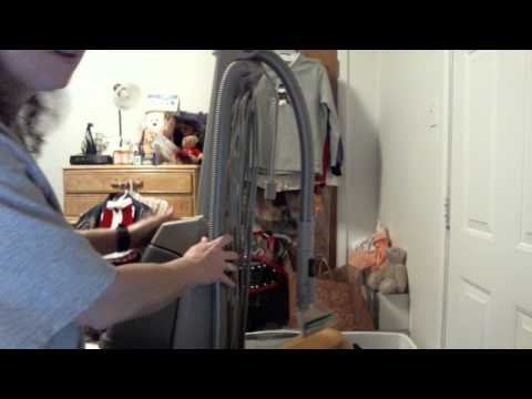 Ako vymeniť pás na vysávači SteamVac F5914 900 SpinScrub na stojane s vákuom