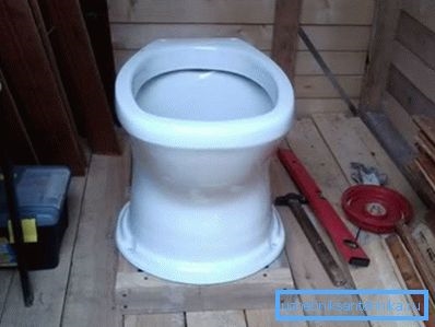 Care este gaura de canalizare standard pentru o toaletă?