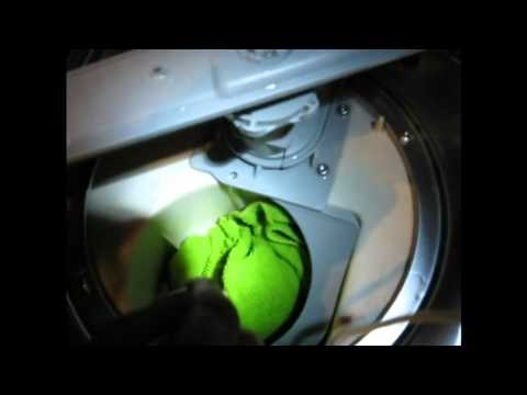 Risoluzione dei problemi di una lavastoviglie KitchenAid con una luce lampeggiante sul pulsante di blocco