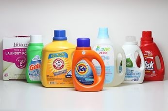 Cómo limpiar detergente líquido para ropa