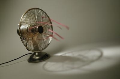 Pourquoi ma maison est-elle chaude si l'air conditionné souffle de l'air frais?