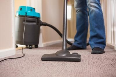 كيف لتنظيف بالبخار سجاد منطقتك على الأرضيات الصلبة الخاصة بك