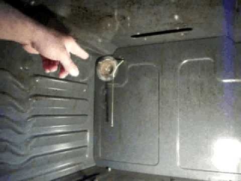 Cómo reemplazar un termostato en un horno