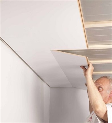 Hoe inbouwverlichting te installeren in verlaagde plafondpanelen
