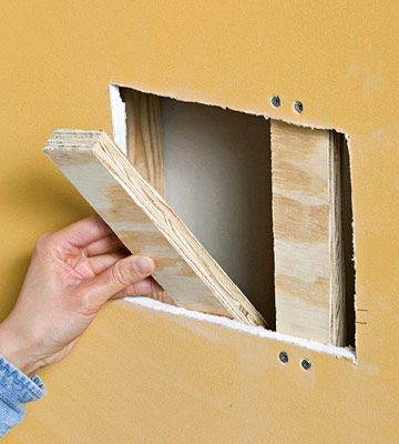 Cómo arreglar un agujero en el piso de una casa móvil