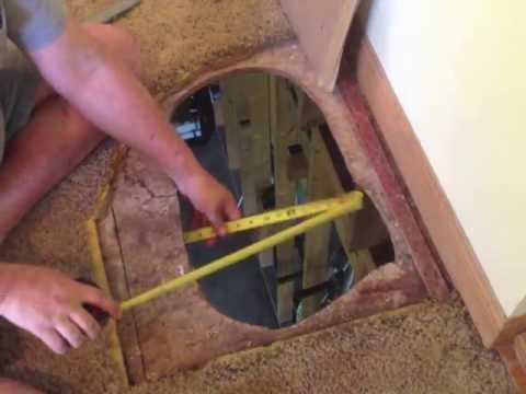 Kā salabot caurumu pārvietojamās mājas grīdā