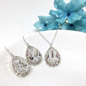 Hogyan tisztítsuk meg a Tiffany ezüst ékszereket
