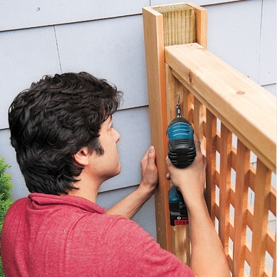 Ako pripevniť drevený plot k domu