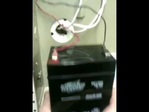 Comment remplacer une batterie dans un système d'alarme Honeywell