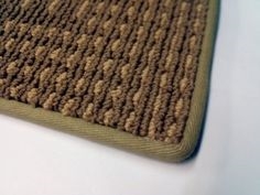 Hogyan javíthatja meg a szőnyeg szegélyét?