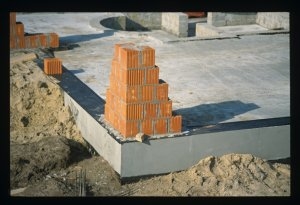 Jak zagęszczać grunt dla płyty betonowej