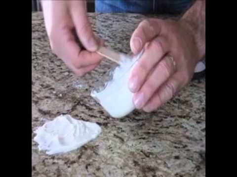 Comment enlever les taches d'huile de calcaire
