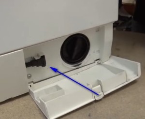Hoe het achterpaneel van een whirlpooldroger te verwijderen