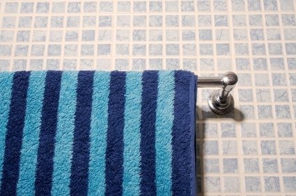 Kako ukloniti zidni stalak za ručnike