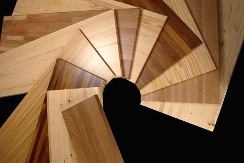 Cómo hacer que un piso de madera contrachapada parezca un piso de madera dura