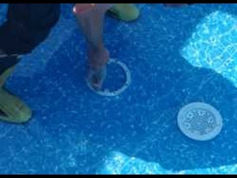 Cómo limpiar tuberías de piscina obstruidas