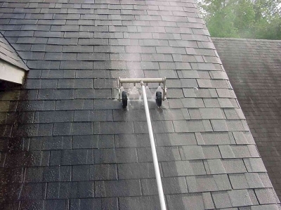 Comment nettoyer la moisissure d'un toit